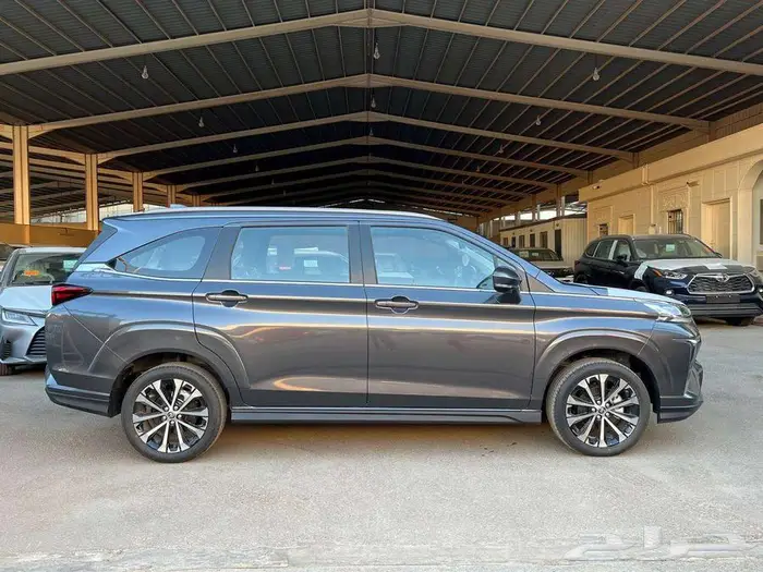 تويوتا فيلوز 2025 GLX فل كامل 2