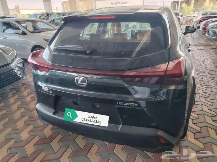 لكزس UX300. هايبرد 2024 2