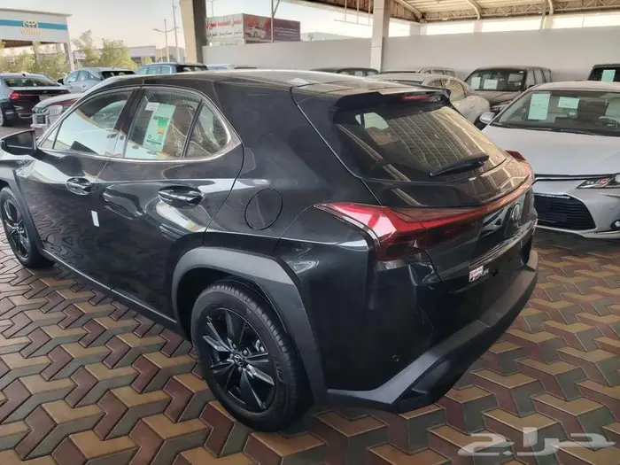 لكزس UX300. هايبرد 2024 8