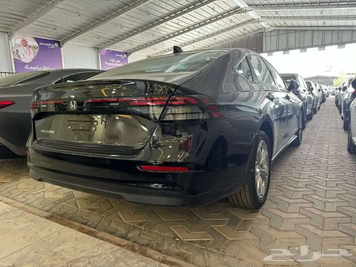 هوندا اكورد LX 8