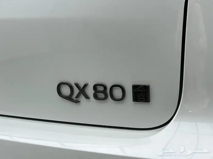 انفينتي QX80 اوتو جراف 2025 قيادة تجمع بين القوه والفخامه 28