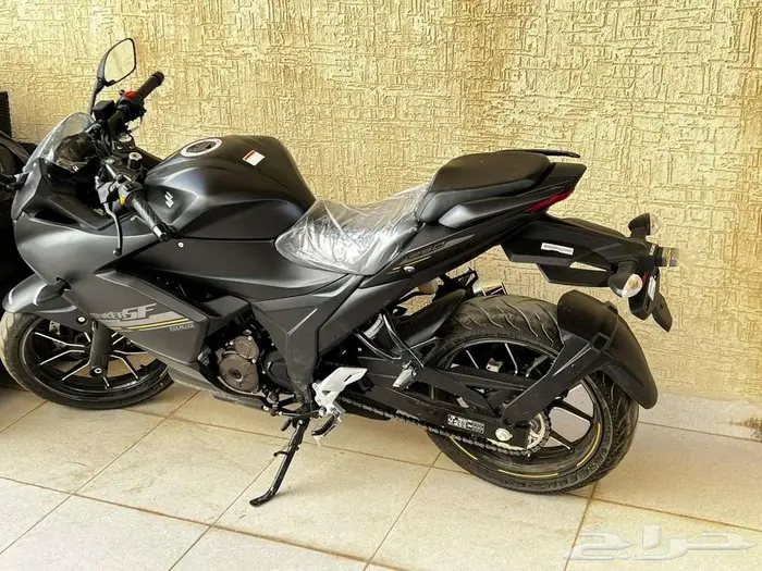 دباب سوزوكي جكسر 250 suzuki gixxer اسود 1