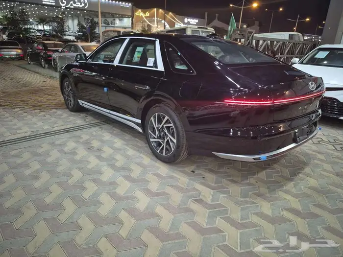 هونداى ازيرا كلاسيك اسود 2026 1