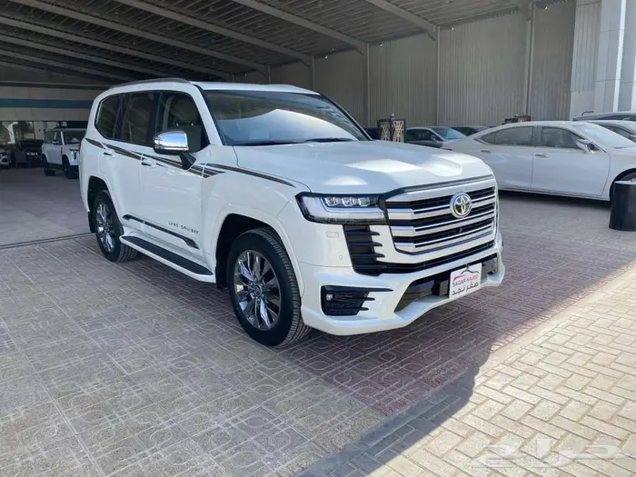 تويوتا لاندكروزر VXR 2024 2