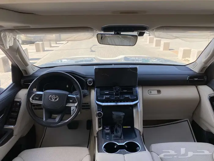 تويوتا لاندكروزر VXR 2024 14
