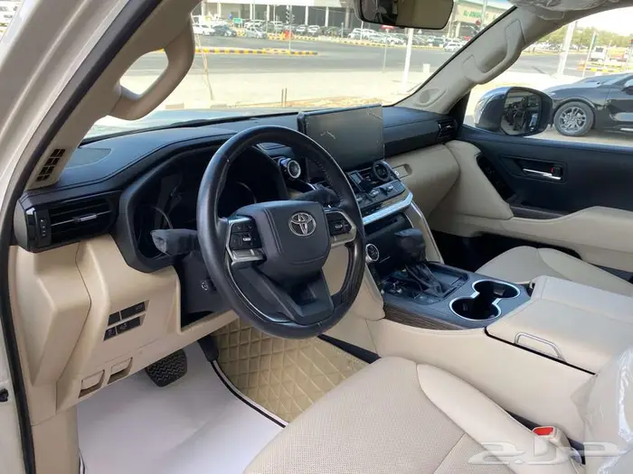 تويوتا لاندكروزر VXR 2024 10