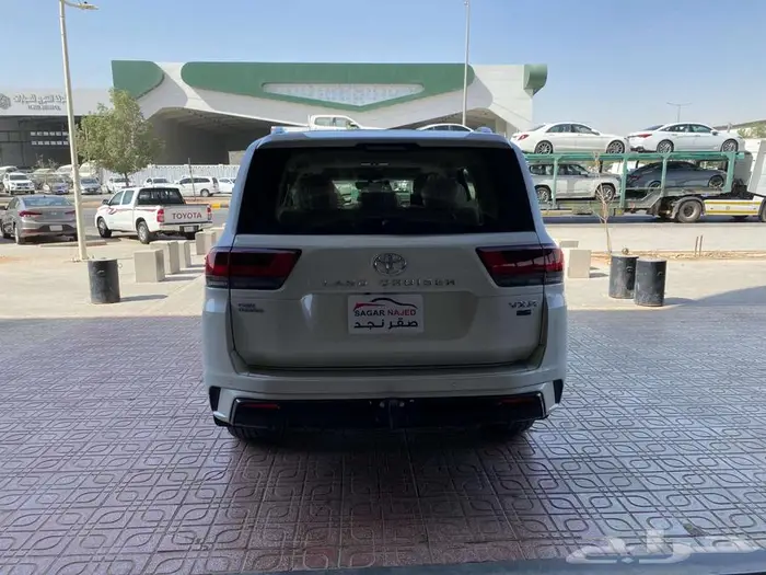 تويوتا لاندكروزر VXR 2024 7