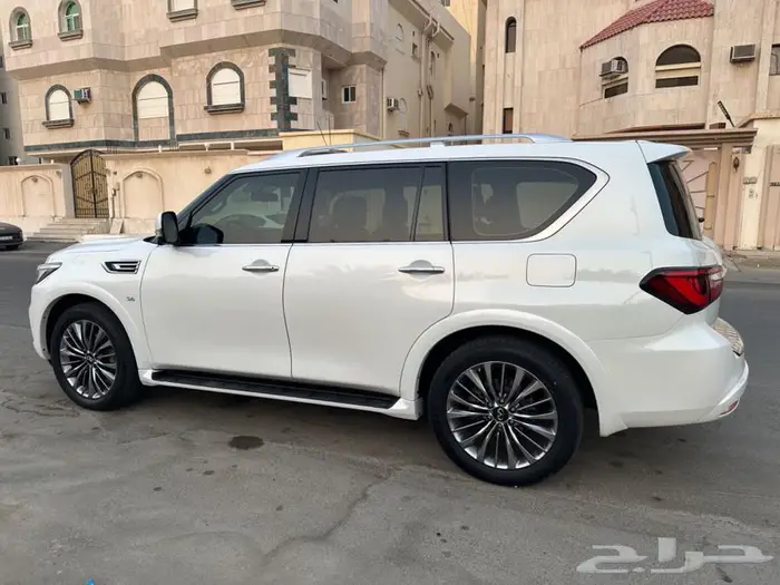 انفنتي QX80 4