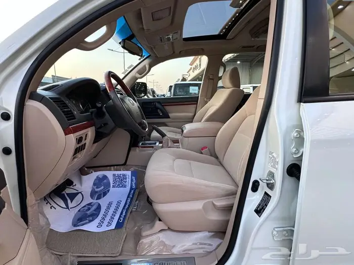 تويوتا لاندكروزر GXR 18