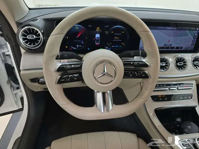 Mercedes-Benz E 450 Convertible 11