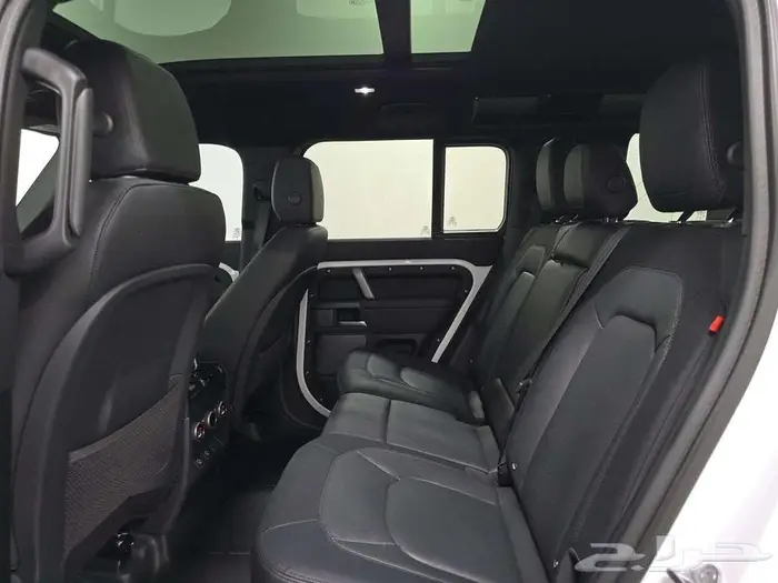 Land Rover Defender 110 X-Dynamic SE 14