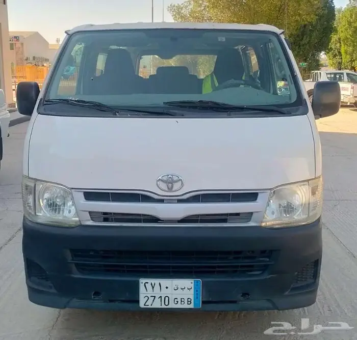 للايجار الشهري موديل 2011 بحاله ممتازه 1