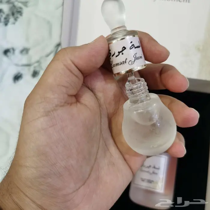بكج عطر نسائي مع مخملية 3