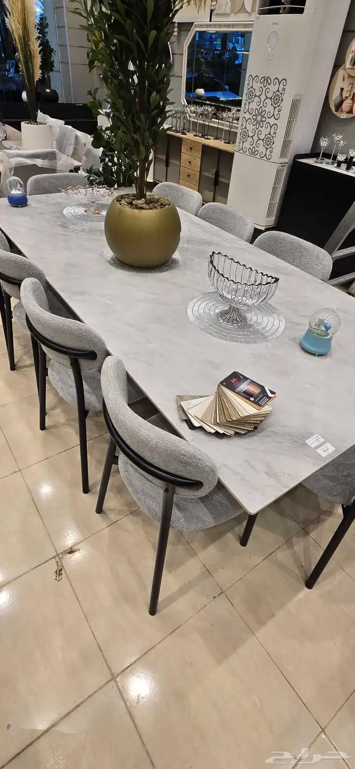 طاولة طعام مع كرسي كامل كرتون 3