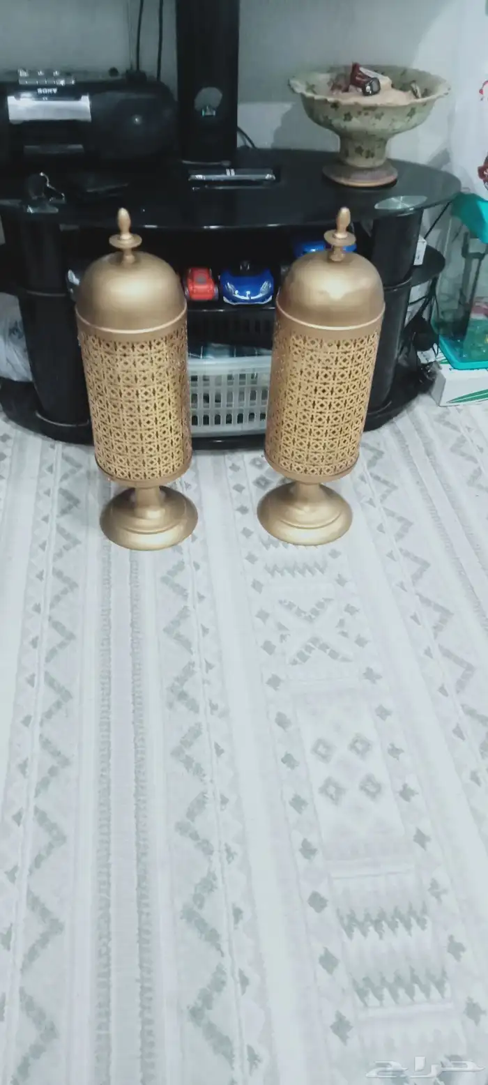 فانوس شموع ذهبي مستعمل للبيع 2