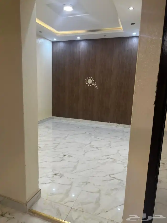 للايجار شقة عوايل بحي الساده 9