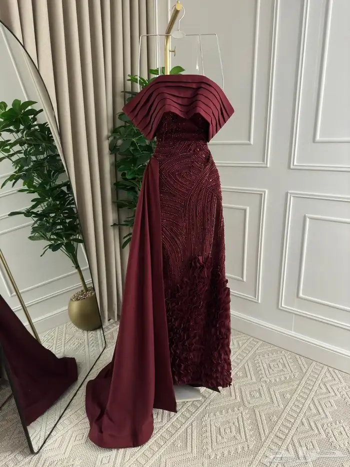 فساتين فخمة بتصاميم أنيقة وجودة عالية  تناسب المناسبات 13