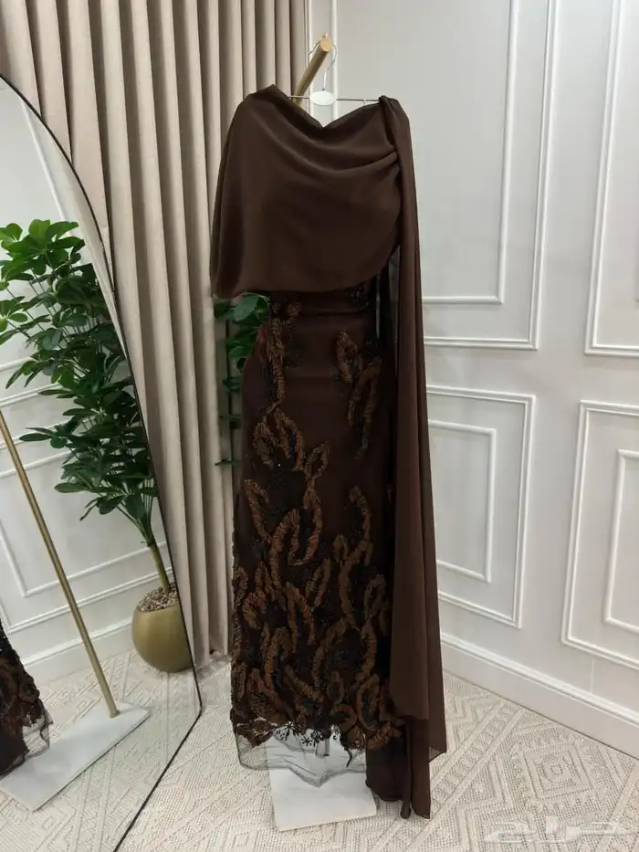 فساتين فخمة بتصاميم أنيقة وجودة عالية  تناسب المناسبات 17