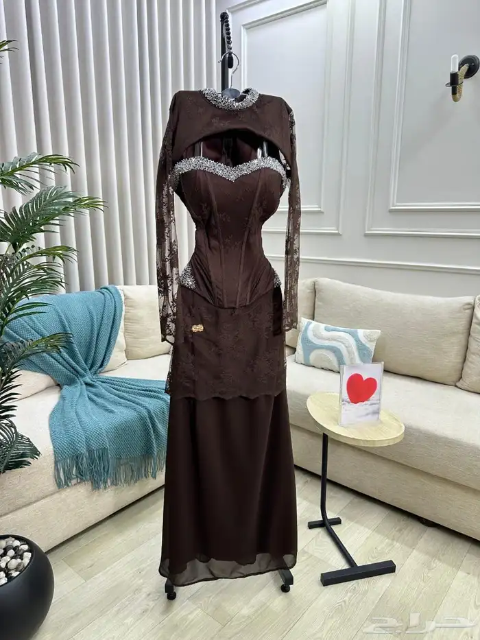 فساتين فخمة بتصاميم أنيقة وجودة عالية  تناسب المناسبات 7