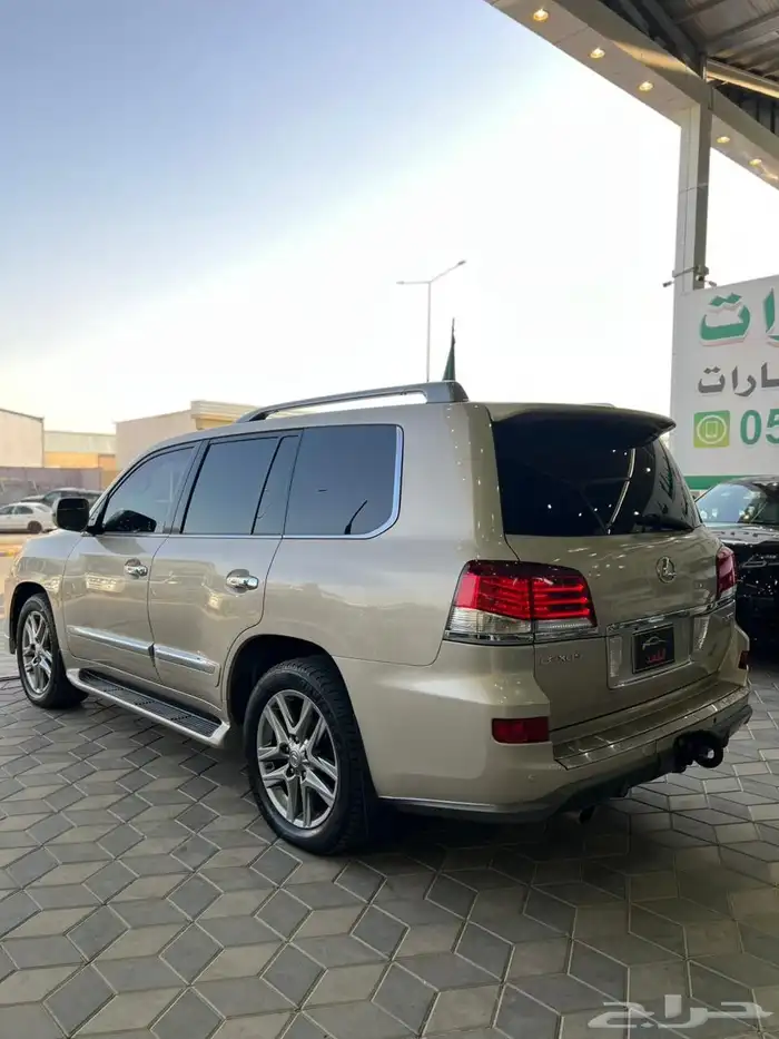 لكزس - 2014 - LX570 - فل كامل - بسعر 123 الف 4