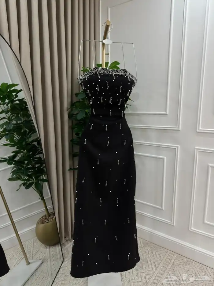 فساتين فخمة بتصاميم أنيقة وجودة عالية  تناسب المناسبات 18