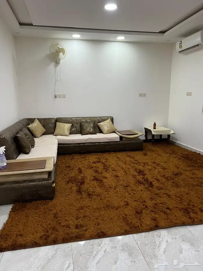 للايجار دور علوي عوايل مؤثث مدخل مستقل 4