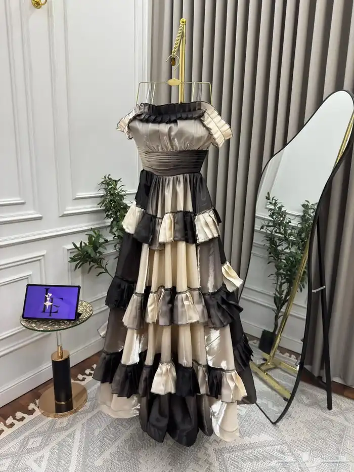 فساتين فخمة بتصاميم أنيقة وجودة عالية  تناسب المناسبات 14