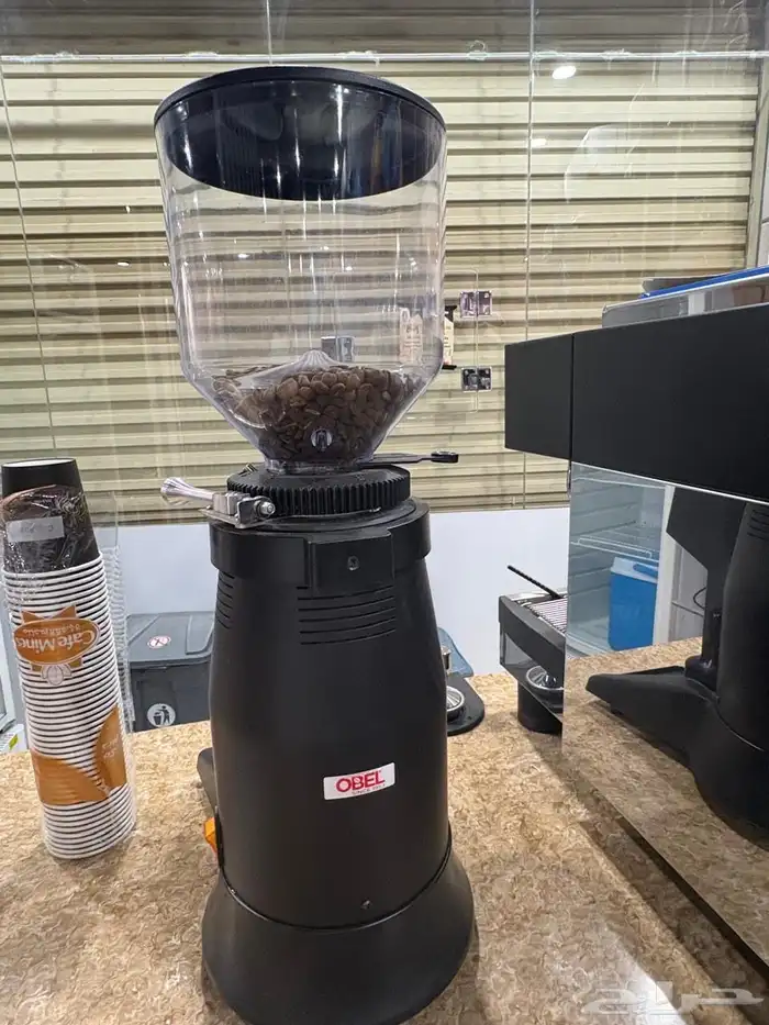 مكينة قهوة ومطحنة وكاشير كوفي للبيع 1