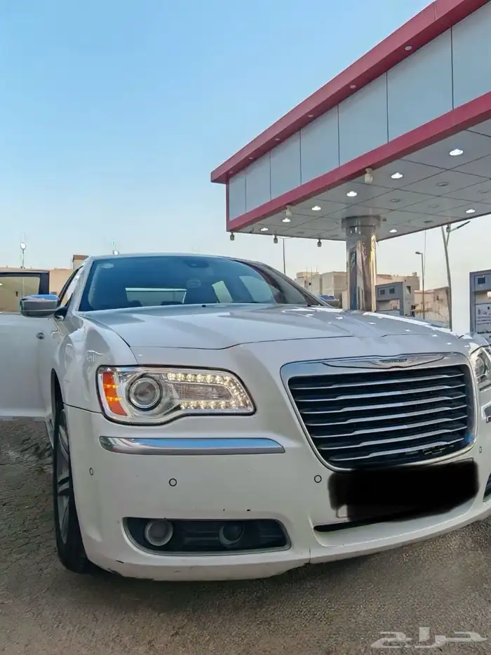 كرايسلر 300C 8