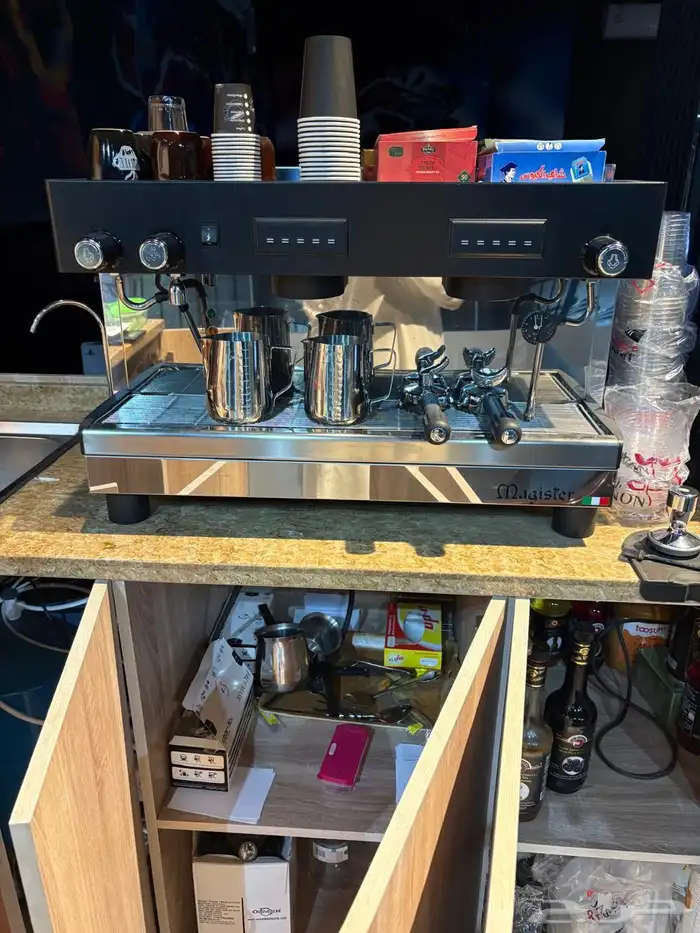 مكينة قهوة ومطحنة وكاشير كوفي للبيع 0