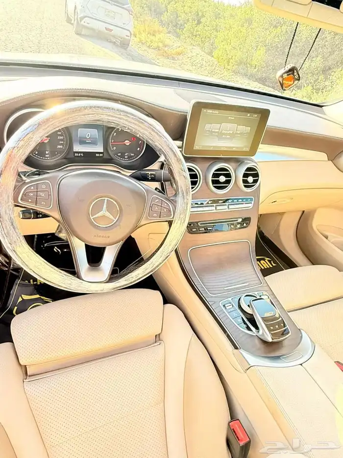 مرسيدس GLC300 2016 وكااالة 1