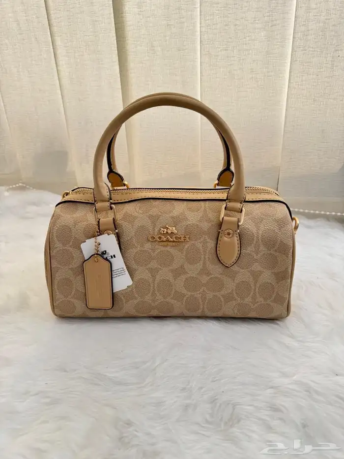 شنط ماركات عالمية كوبي هاي كوليتي مع جميع ملحقاتها 85