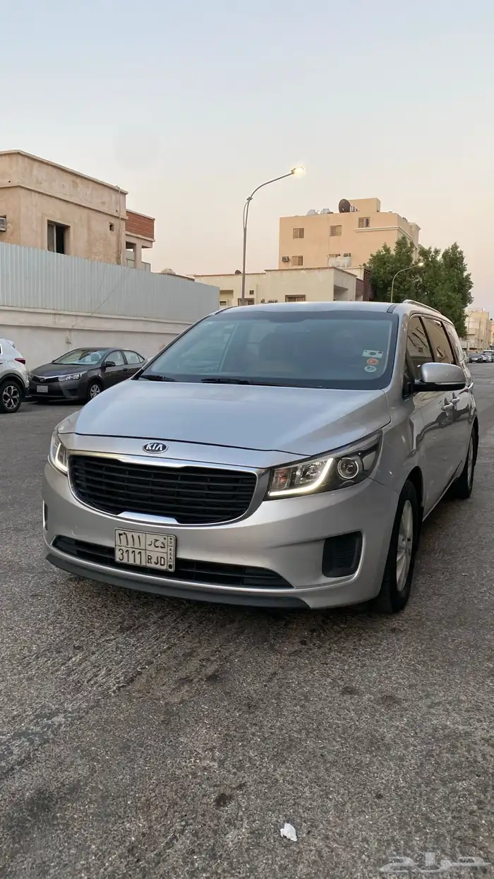 كيا كارنيفال 2018 بنزين 0