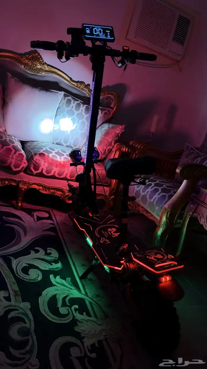 سكوتر كهربائي الوحش MR08 دينموين 6000 واط   بطارية 60V 3