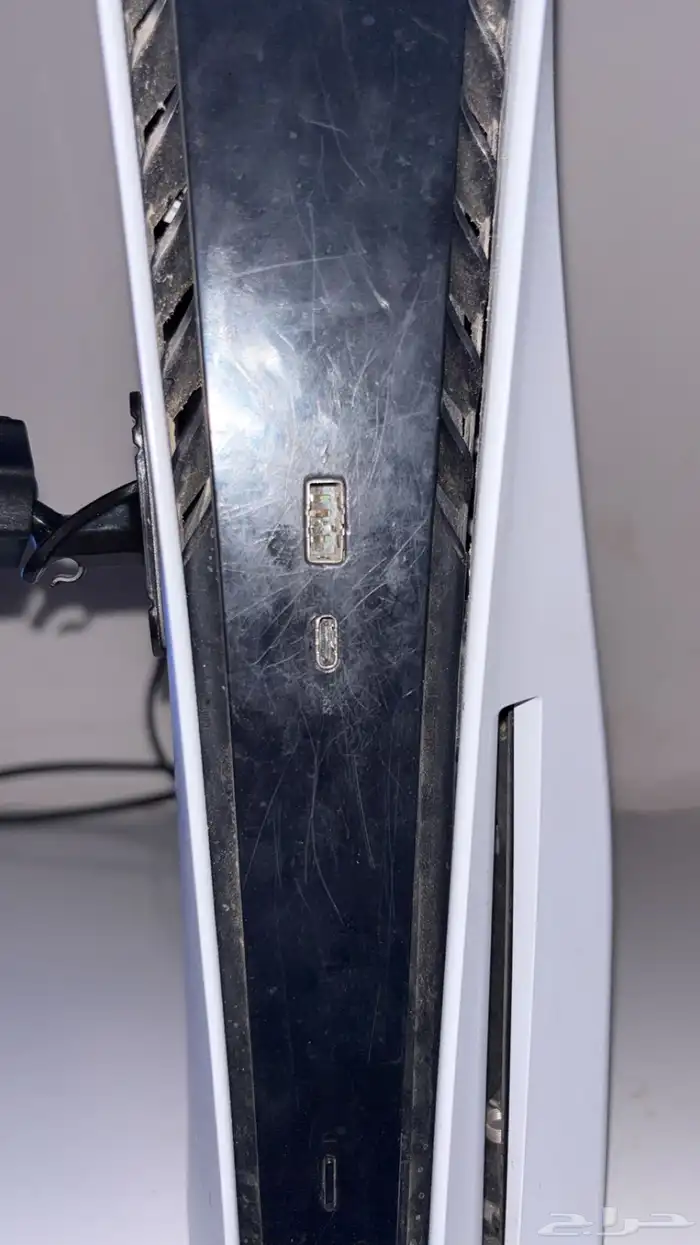 سوني فايف نضيف لكن اللهم ان الخراب في منافذ USBفقط لايشكو 1