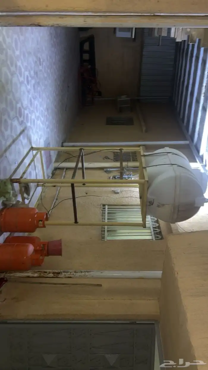 للبيع تانكي مع القاعده الحديد 2