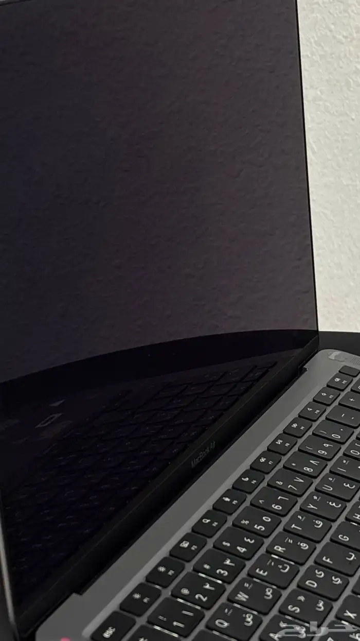 MacBook Air 2020 M1 with Touch ID   MacBook Air M1 (2020) مع 2