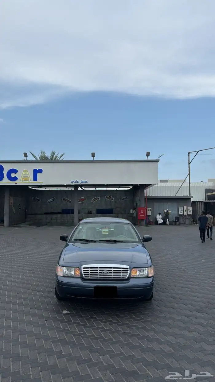 فورد فكتوريا 2011 1