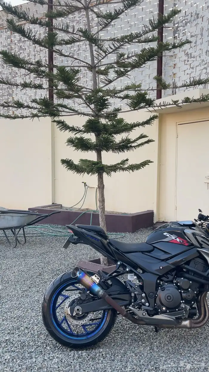 دباب سوزوكي 750 4