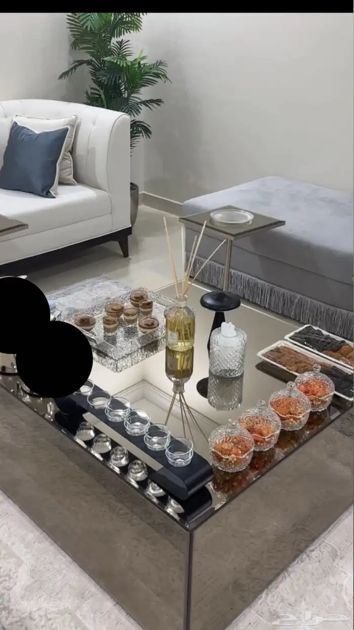 طاوله مع 3 خدمه 0