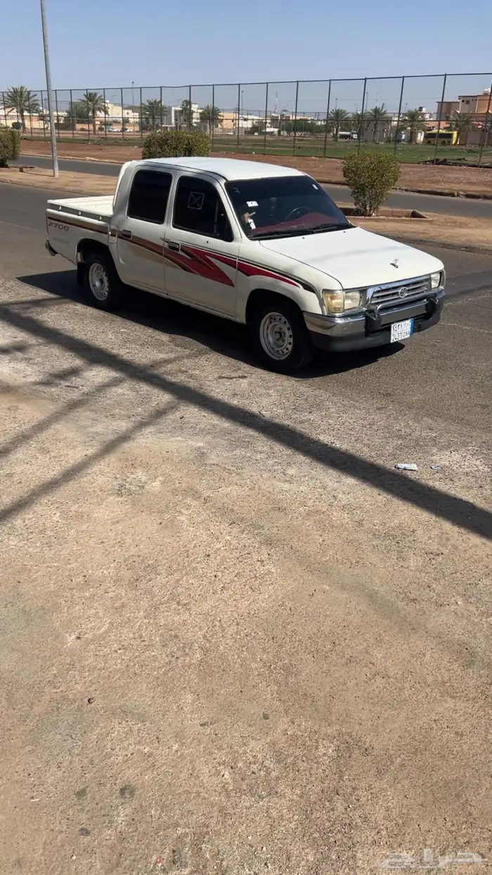هايلوكس 2000 البيع 2