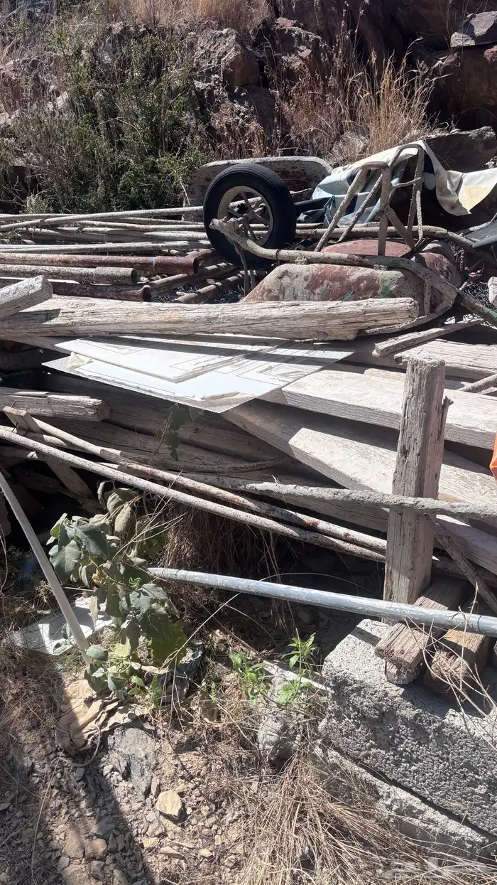 خشب وسقايل وقمط 1