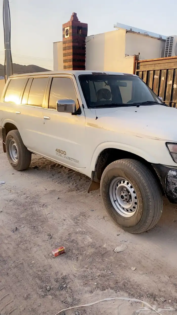 جيب نيسان سفاري2000 0