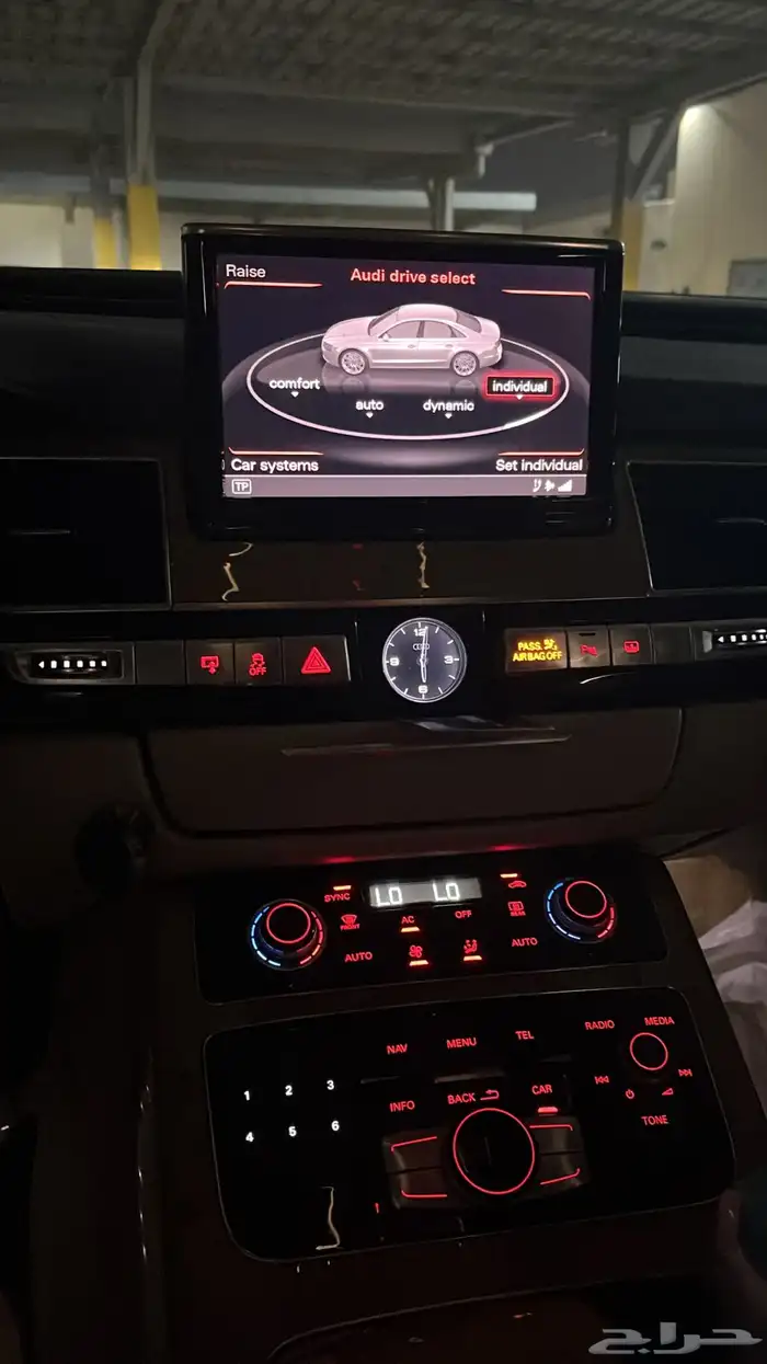 اودي a8 للبيع اول للبدل 1