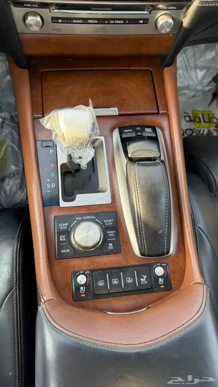 لكزس LS600 22