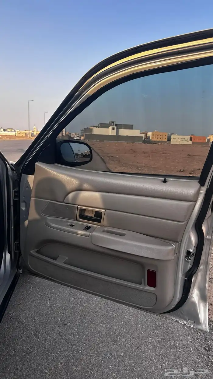 فورد فكتوريا 2009 8