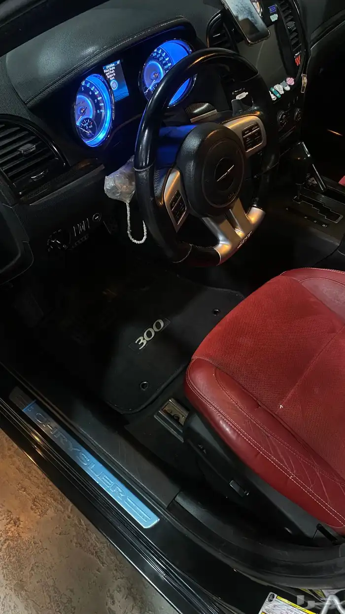 كرايسلر SRT 2013 8