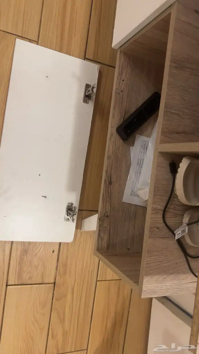 طاوله خشبيه 1