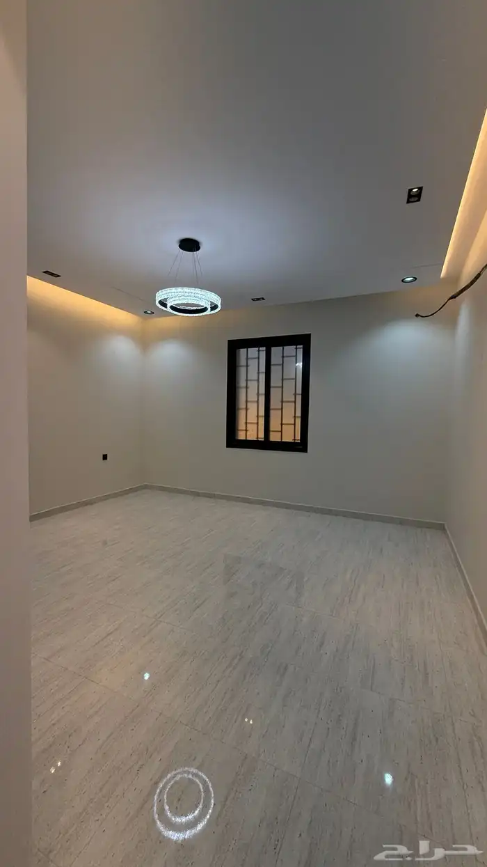 للبيع شقق ارضيه وارواف علويه بحى الراقي خميس مشيط 28
