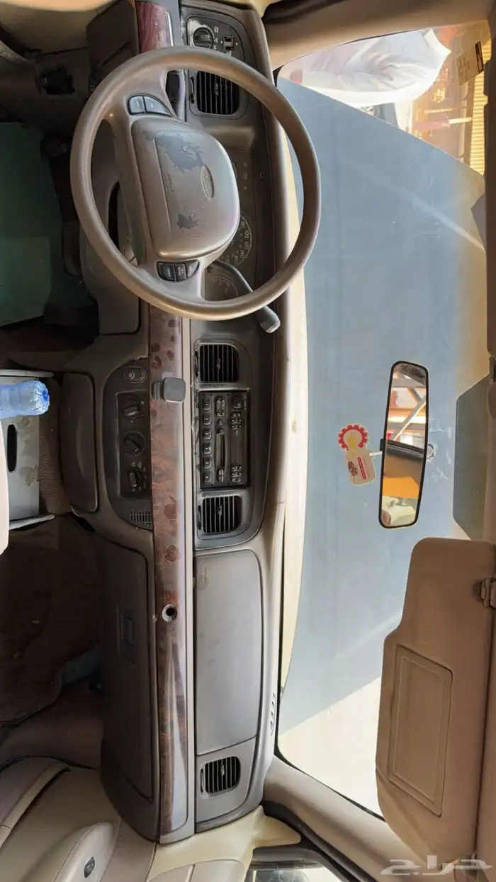 فورد فكتوريا 2002 4